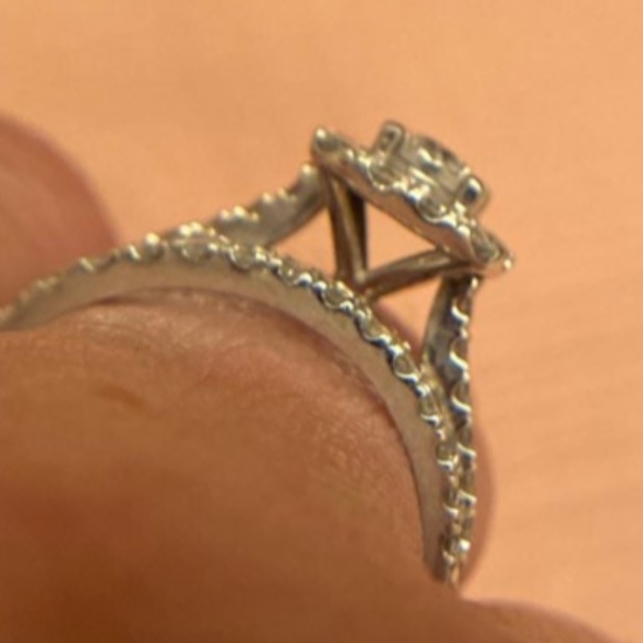 Beautiful Halo Diamond Wedding SET - Picture 10 of 13